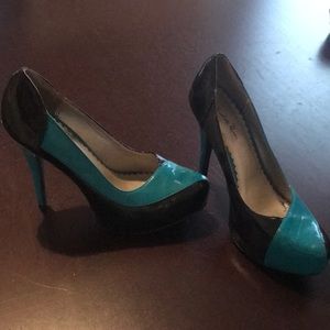 Black/Turquoise Heels